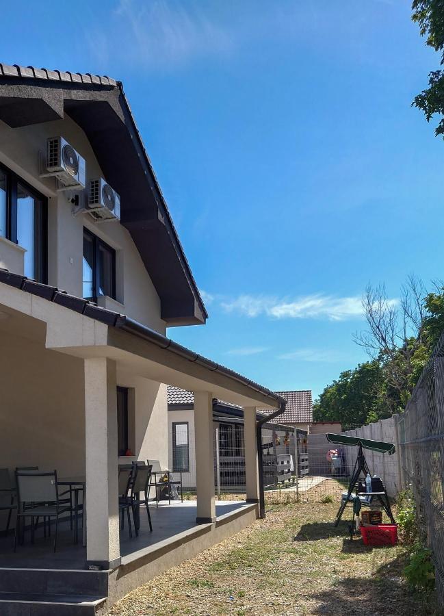 Zola Guest House Oradea Extérieur photo